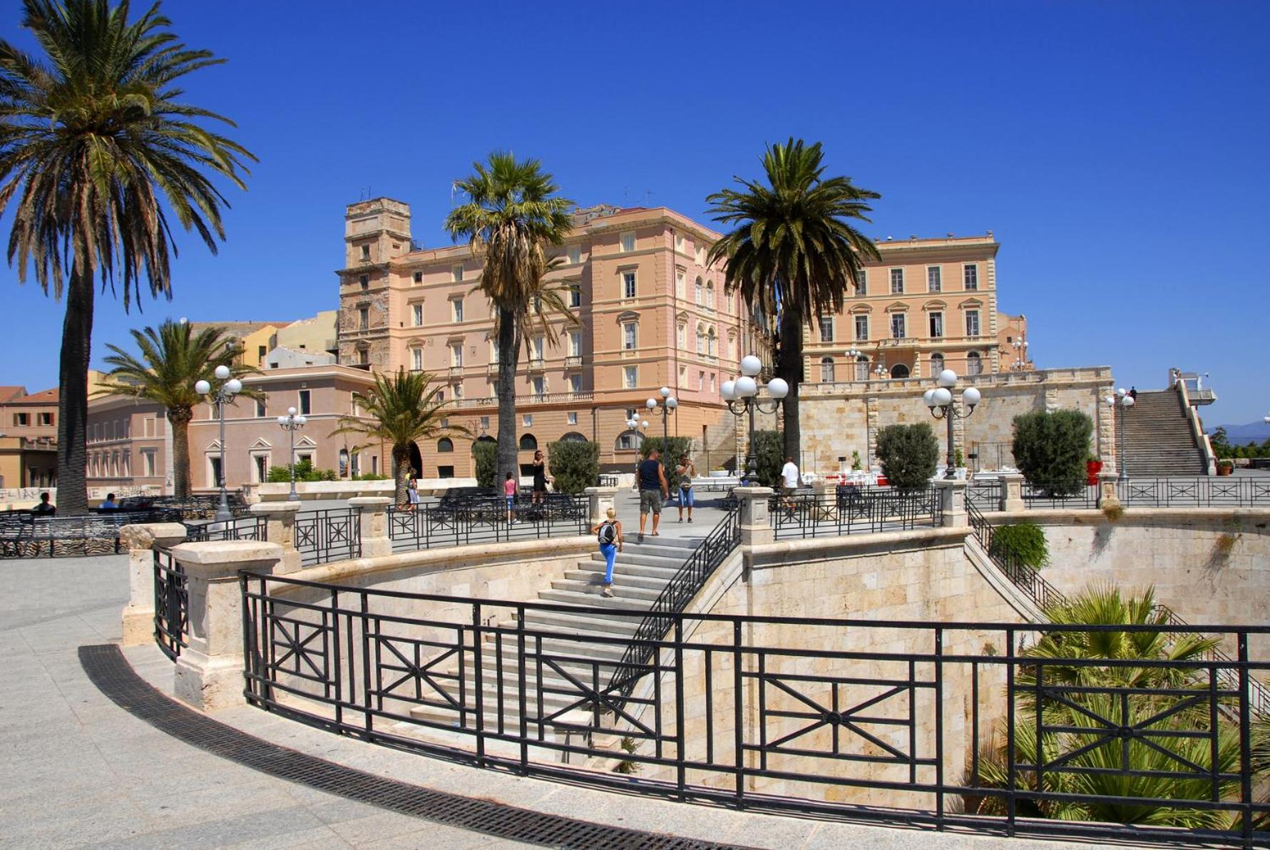 Centro Storico Lovely House R9345 Cagliari Dış mekan fotoğraf
